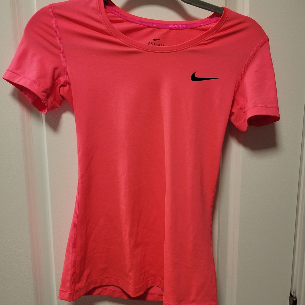 Nike Women's Pink Dri-FIT Top small